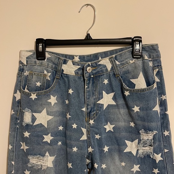 NWT, Blue Jeans featuring White Stars and Rips! By Camisa, Large, 32" Waist. - Picture 2 of 7